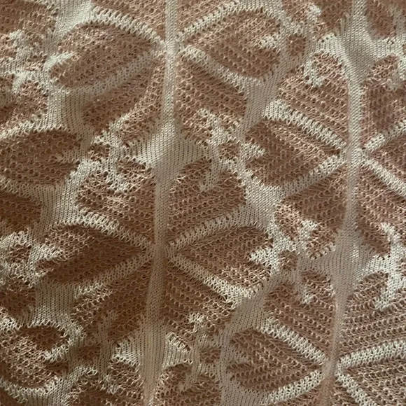 Alexander McQueen Elegant Lace Button-Up sweater- Cream and tan - Picture 4 of 8